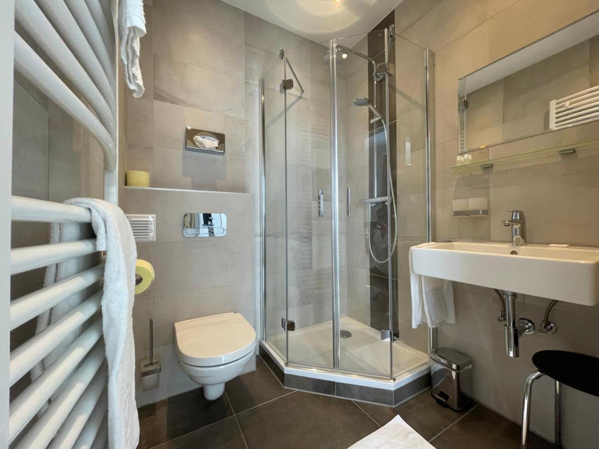 グミュント Residenz Royalアパートホテル エクステリア 写真
